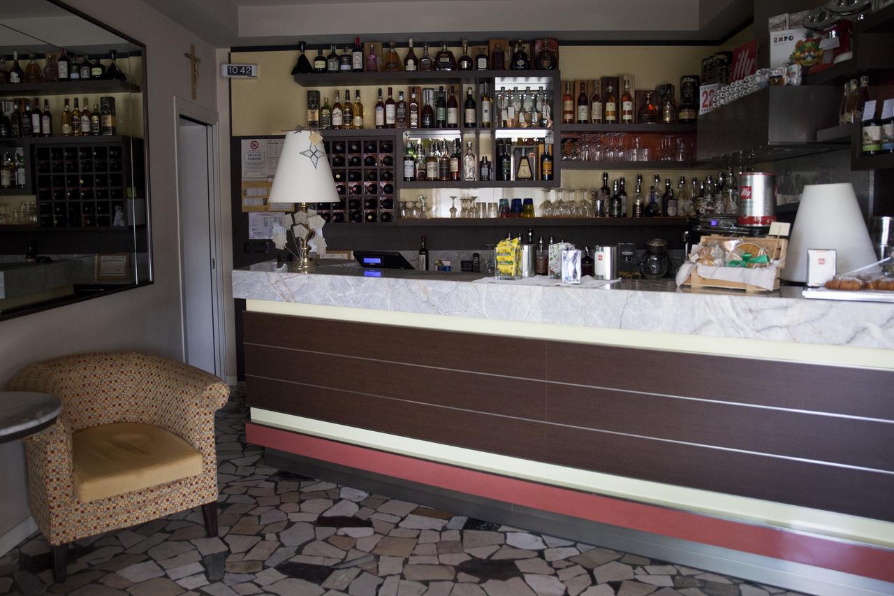Hotel Trieste Pontelongo ภายนอก รูปภาพ